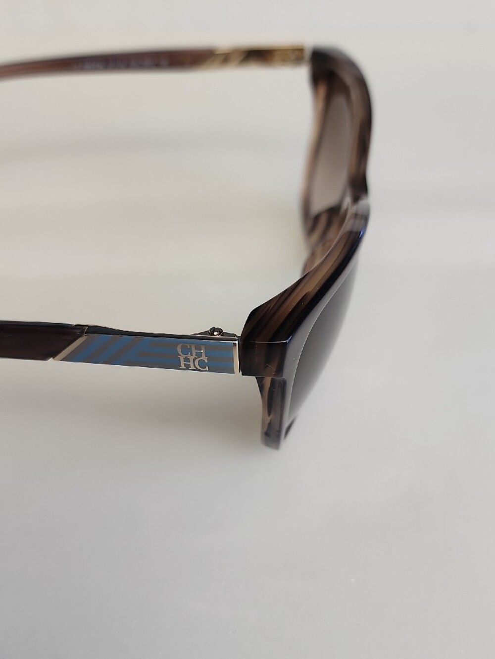 Carolina Herrera Brown Cat-Eye Sunglasses with Brown Lenses - Picture 12 of 16